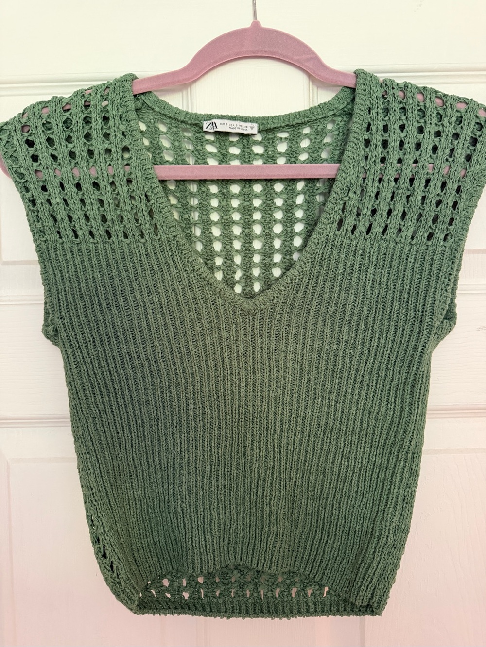 Zara Olive Green V-Neck Open-Knit Sleeveless Sweater Vest